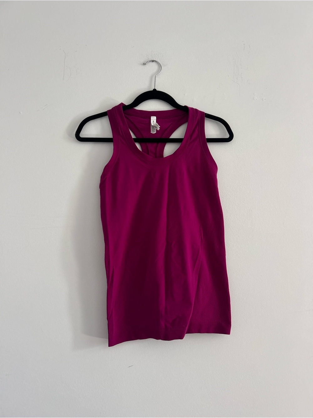 Athleta Momentum Seamless Tank Deep Pink Racerback Tank Top